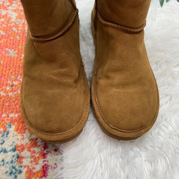 BearPaw Brown Tan Suede Short Wide Hickory Boot 10 Winter - Picture 4 of 9